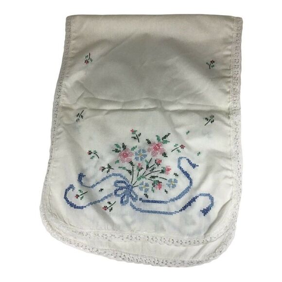 Vintage Handmade Cottagecore Table Runner Floral Ribbons Crochet Lace Trim 18x12 - Picture 1 of 4